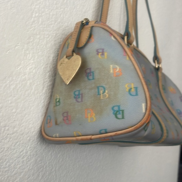 Dooney & Bourke Blue Tan Shoulder Bag with Monogram Pattern Barrel Vintage Y2K - Picture 4 of 11